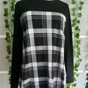 Black and White Plaid Women's Sweater